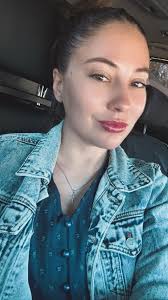 Hi everyone! I have a friend who is a bit stubborn person, born and raised  as an Seventh-day Adventist. She is interested in Orthodoxy but her  Adventist background keeps her away. Her