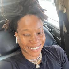 How many diamonds are in this...