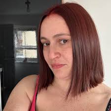 How do you get skins for your house? Am new to the game