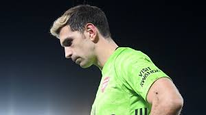 Damián emiliano martínez romero (born 2 september 1992) is an argentine professional footballer who plays as a goalkeeper for premier league club aston villa. Martinez Is Better Than Kepa Chelsea Could Get Him Wright Fears Goalkeeper Raid On Arsenal Goal Com