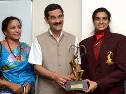Here in this article, we explained pv sindhu diet plan, pv sindhu workout routine, pv sindhu height, pv sindhu weight. Pv Sindhu Age Height Weight Body Figure Family Awards Boyfriend Biography Kikali In