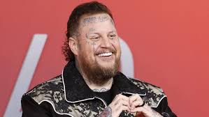 Jelly Roll tiết lộ cô đã "suy sụp" trong chuyến lưu diễn tại Úc | ARCH