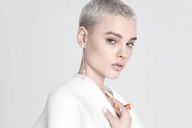 Les meilleures coupes très courtes pour femme. Modeles Coupes Cheveux 2020