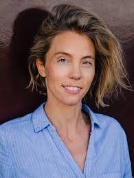 Lisa Zielke's Instagram, Twitter & Facebook