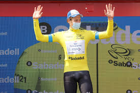 Le parcours m'était favorable #vanaert #tdf21 #asgreen #küng Stefan Kung Takes The Time Trial And The Yellow Jersey