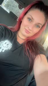 Just for shits and giggles 😄 26 and a big momma who loves to eat 💋