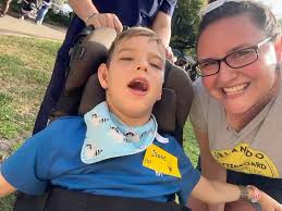 Nathaniel's Hope Make em' Smile around Lake Eola