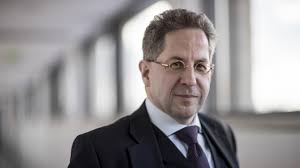 Der verfassungsschutz hat eine lange tradition, rechte gewalt zu vertuschen und zu verharmlosen. Maassen Zu Chemnitz Verfassungsschutzprasident Bezweifelt Hetzjagden Archiv
