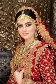 Pin By R J On Traditional Wedding Ideas Of Dresses And Photoshoots Indian Bridal Photos Bridal Dress Fashion Indian Bridal