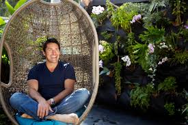 Think of each exterior room as you would an interior room with walls, windows, door, ceiling and floor then consider what plants can fill that function. Gardening Tips And Trends From Hgtv S Jamie Durie Hgtv