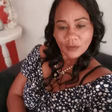 ADMINISTRACIÓN DE UNA IRRIGACIÓN CONTINUA CERRADA A LA VEJIGA O LA SONDA No  se recomienda la irrigación de la vejiga, a menos que se anticipe una  obstrucción, como puede suceder con el