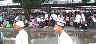 Habib musa al kazim as saqqaf. Kh Maruf Gubernur Dki Dan Malut Hadiri Haul Guru Tua Al Habib Assayyid Idrus Bin Salim Al Jufri Ke 51