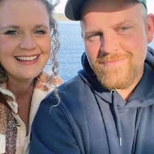 Leah B. Dahl-Ernst (@ernst_leah)