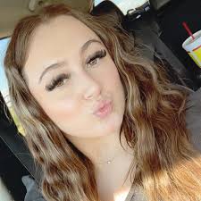 I am look for a good hairstylist. Who do yall recommend?