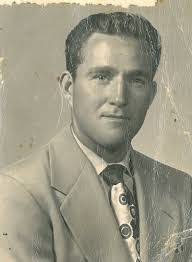 Kendall Bond's Instagram, Twitter & Facebook