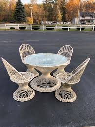 1,129 fiberglass patio furniture products are offered for sale by suppliers on alibaba.com, of which patio umbrellas & bases accounts for 13%, garden sets accounts for 2%, and sun loungers accounts for 1%. Mid Century Modern Russell Woodard Spun Fiberglass Table And Chairs Fleur De Lis