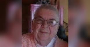 Wendy Hetzel's Instagram, Twitter & Facebook