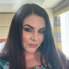 Customer hand over meetings yesterday with Daniel Hemsworth I think I stood  out in my pink hi vis! 😜