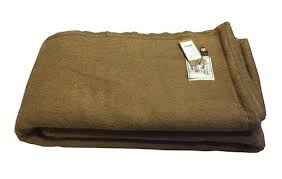 The size of this throw is 50″ x 70″ and it has additional 4″ tassels at both ends. Blankets In Pure Mongolian Camel Wool
