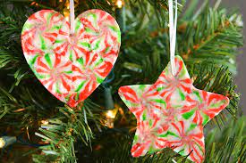 Making holiday decorations with peppermint candy : Melted Peppermint Candy Ornaments Christmas Candy Ornaments