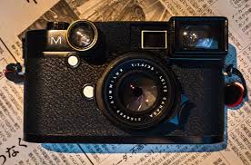 5 Frames And A Movie During The Morning Rush With A Leica M240 And First Generation Summilux 35mm F 1 4 By Steven Bleistein 35mmc In 2020 Leica Gopro Photography F 1