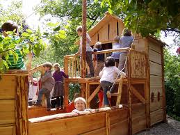Spielschiff Tansania Almhutte Naturholzbau Tansania Schiff Spielhaus Garten