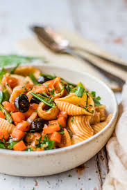 Muschelnudeln Mit Zuckerschoten Oliven Klara S Life Rezept Muscheln Rezept Muschelnudeln Rezepte