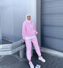 Beautiful summer beach outfitsthis is my first vid on youtube if you liked it give it a thumbs up and subscribe to my channel pretty with hijab.my channel. Casual And Comfy College Outfit Ideas With Hijab Zahrah Rose