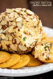 Rauchiger Speck Cheddar Kase Ball Rezepte De Cheddar Cheese Ball Cheese Ball Recipes Holiday Cheese Ball Recipe