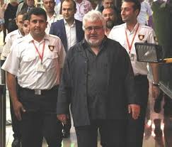 Uğur yücel gençliğinde kuzguncuk'ta bir düğünde komiser columbo taklidi yaparken. Memurlar Net Icerde Ye Transfer Oldu Ugur Yucel In Yeni Haline Bakin