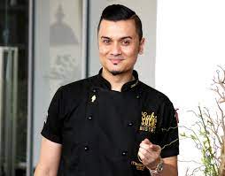 An actor motivator, singer and also winner of masterchef malaysia 2012. I Washed Toilets Celebrity Chef Fazley Yaakob Reveals Humble Beginnings The Star