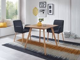 Es Wird Zu Tisch Gebeten Wer Hort Diesen Satz Nicht Gern Wenn Der Magen Knurrt Und Der Hunger Gross Ist Ein Esszimmertisch Skandinavisches Design Kuche Tisch