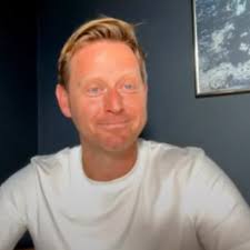 Smirking Michael Stewart trolls Rangers with Hampden gag as 'silver lining'  mic drop earns Alan Hutton head shake