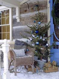 Think again before decorating outside for christmas. 15 Outdoor Christmas Tree Decoration Ideas Homebnc Rina Watt Blogger Home Decor Diy And Recipes