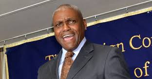 Carl lewis, carleton lewis, carleton frederick lewis. Carl Lewis Apoya A La Rival De Madrid 2020 Libertad Digital