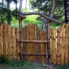 из чего можно сделать забор на даче своими руками Varianty Kombinirovannyh Zaborov S Kirpichnymi Stolbami S Izobrazheniyami Derevyannye Zabory Zabor Dvora Fehtovanie