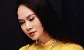 Ca sĩ Mai Hoa: 'Tôi từng chạy show đến quên sức khỏe'