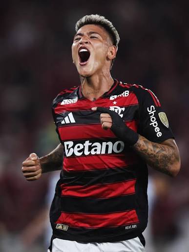 ⚠️ Flamengo recusa proposta do Krasnodar por Carrascal e considera valor "rid&iacute;culo". O clube russo ofereceu 7 milh&otilde;es de euros (R$ 42 milh&otilde;es) pela compra do meia-atacante colombiano. O Fla nem deu