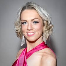 Bidh DEBRA a' cur dithis bhall ùra an dreuchd mar thosgairean