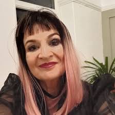 Is anyone attending Simple Minds' concert in Taormina, Sicily?