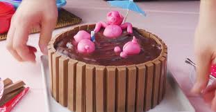 Das zweite schweinchen schwimmt auf eurem kuchen herum. Der Perfekte Kuchen Fur Silvester Leckerschmecker