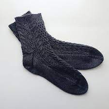 Learn to knit socks on 9 circular knitting needles. Knitting Tutorial How To Knit Judy S Magic Cast On Sister Mountain