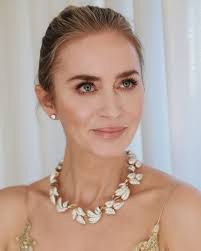 Emily Blunt at the 2024 GoldenGlobes 💛