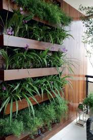 Varandas Pequenas E Charmosas Livingwallsoutdoor Vertikale Gartenmauer Mediterrane Gartengestaltung Wandgarten