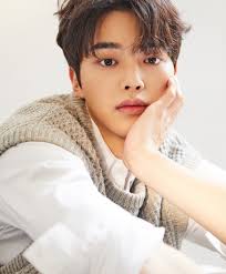 Giữa ''bão'' chê bai diễn xuất, nam diễn viên nào nhận được bình luận tích  cực nhất?