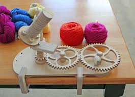 Wooden Gear Clock Plans From Hawaii By Clayton Boyer Wooden Gear Clock Wooden Gears Yarn Diy