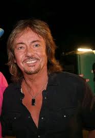I can't help but smile when I see Chris Norman smiling face ☺️