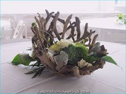 Treibholz 40 Kreative Und Einfache Ideen Zur Dekoration Ihres Hauses Blumen Tischschmuck Blumengestecke Treibholz Hochzeit