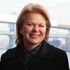 Lorrie Mccabe's Instagram, Twitter & Facebook