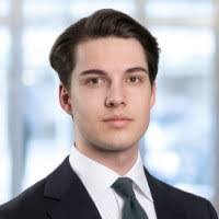 Larissa Mathis's Instagram, Twitter & Facebook